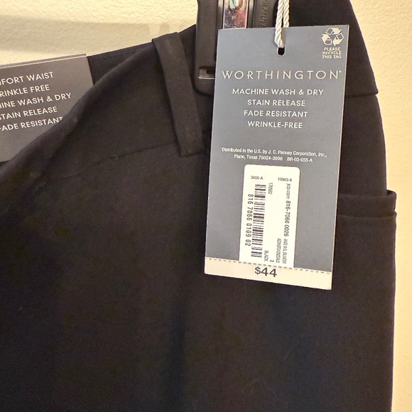 Worthington Mid-Rise Curvy Trousers (Black) - Picture 4 of 5